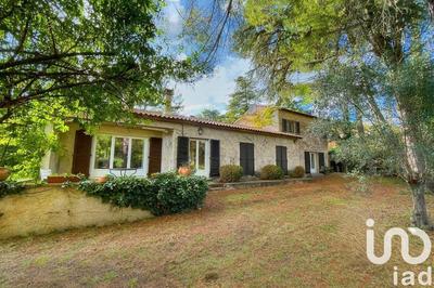 Maison - 192 m² - 8 pièces