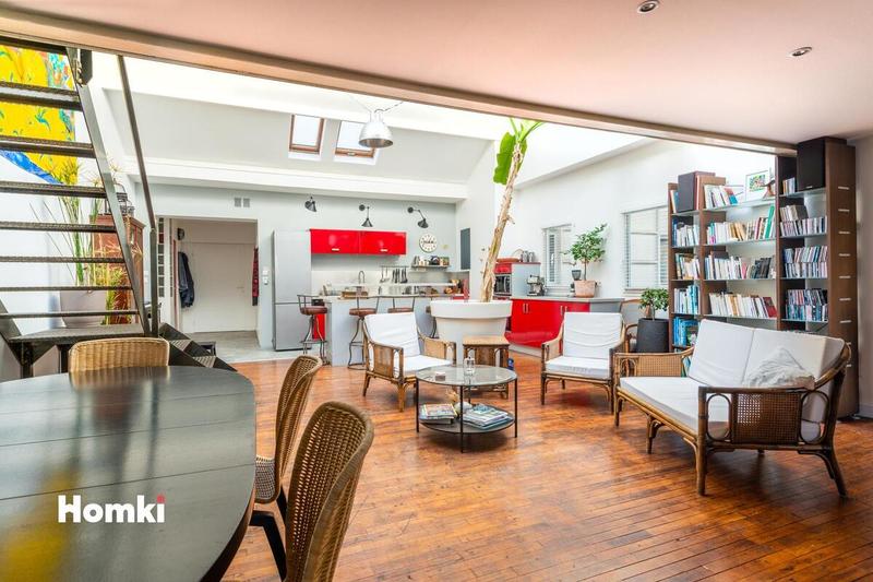 Loft - 130 m² - 5 pièces