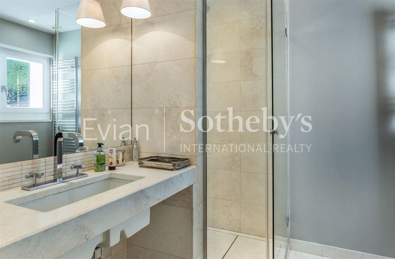 Maison - 340 m² - 6 pièces