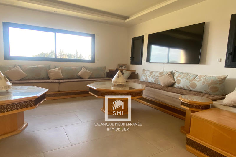 Maison - 250 m² - 4 pièces