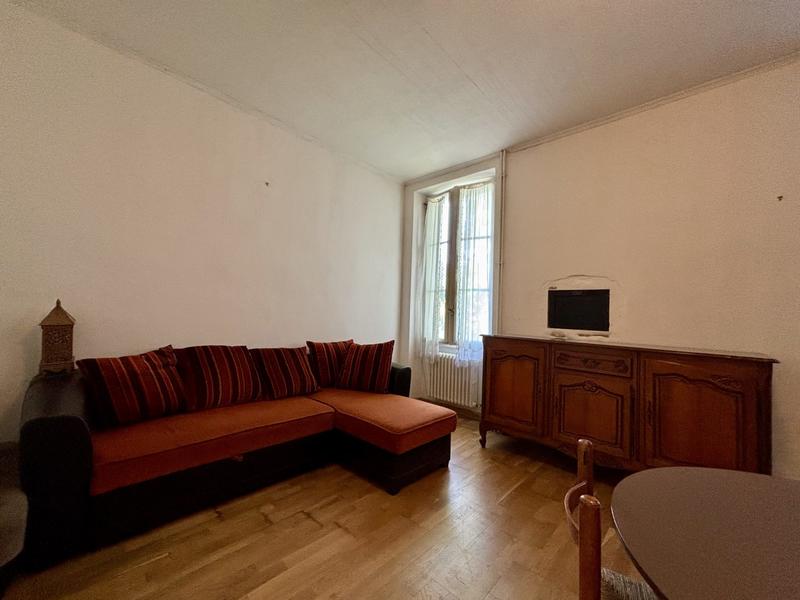 Maison traditionnelle - 201 m² - 8 pièces