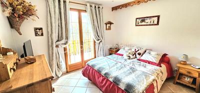 Châlet - 250 m² - 6 pièces