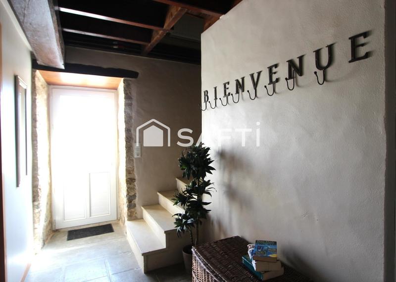 Maison - 296 m² - 12 pièces