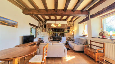 Demeure - 240 m² - 9 pièces