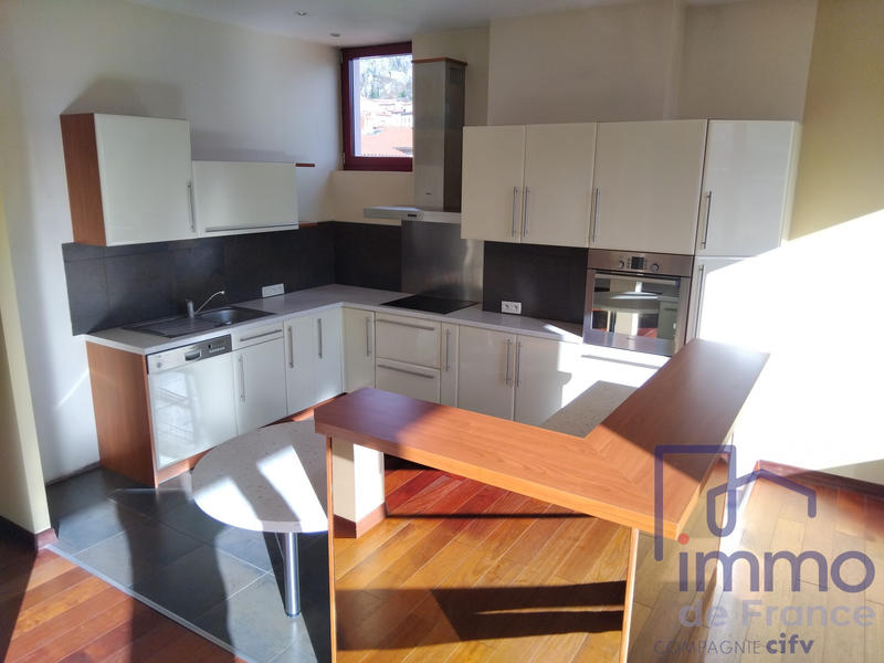 Appartement - 140 m² - 4 pièces