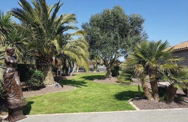 Maison - 268 m² - 7 pièces