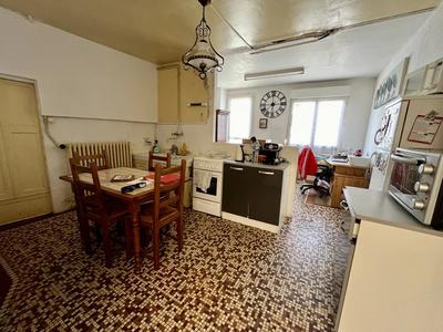 Maison - 97 m² - 5 pièces