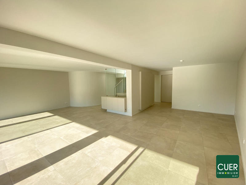 Appartement - 171 m² - 6 pièces