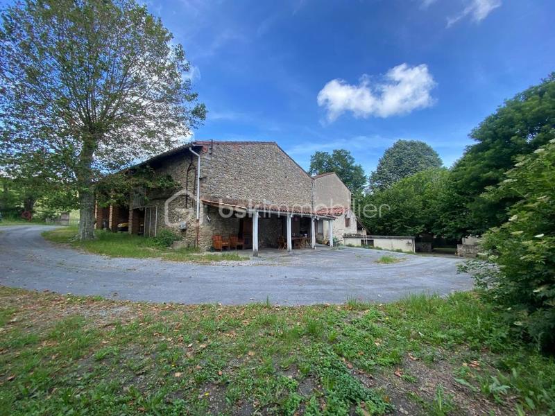 Corps de ferme - 253 m² - 17 pièces