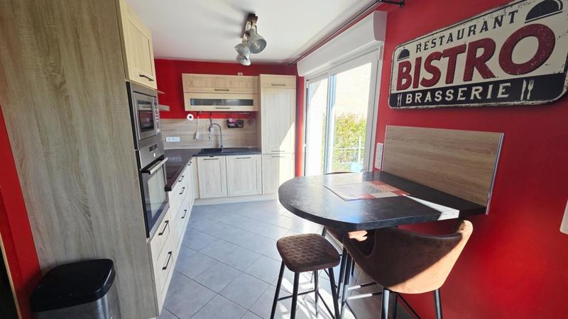 Maison - 80 m² - 5 pièces