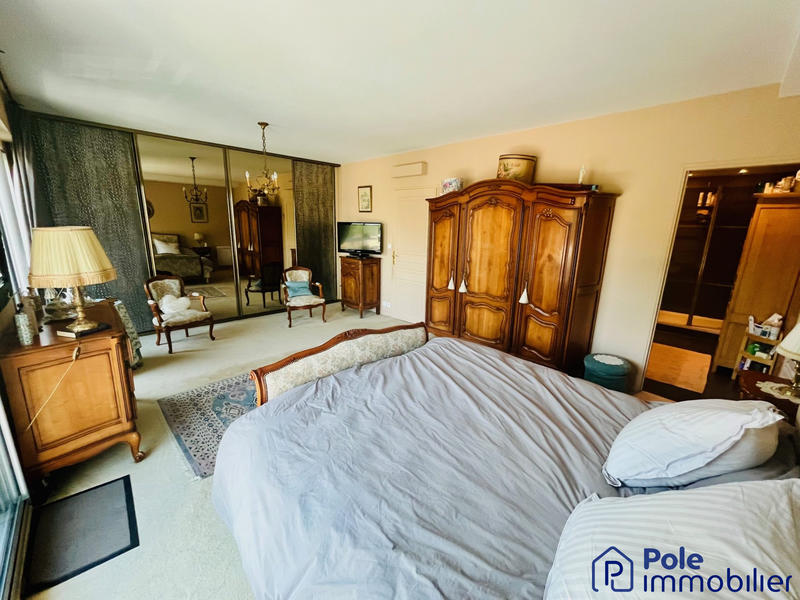 Appartement - 150 m² - 5 pièces