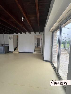 Maison - 182 m² - 8 pièces