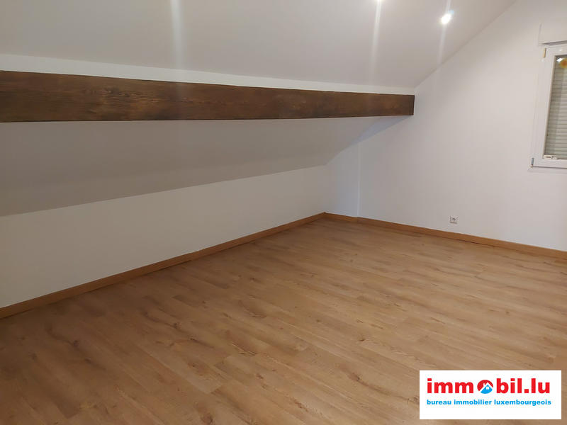Maison - 255 m² - 7 pièces