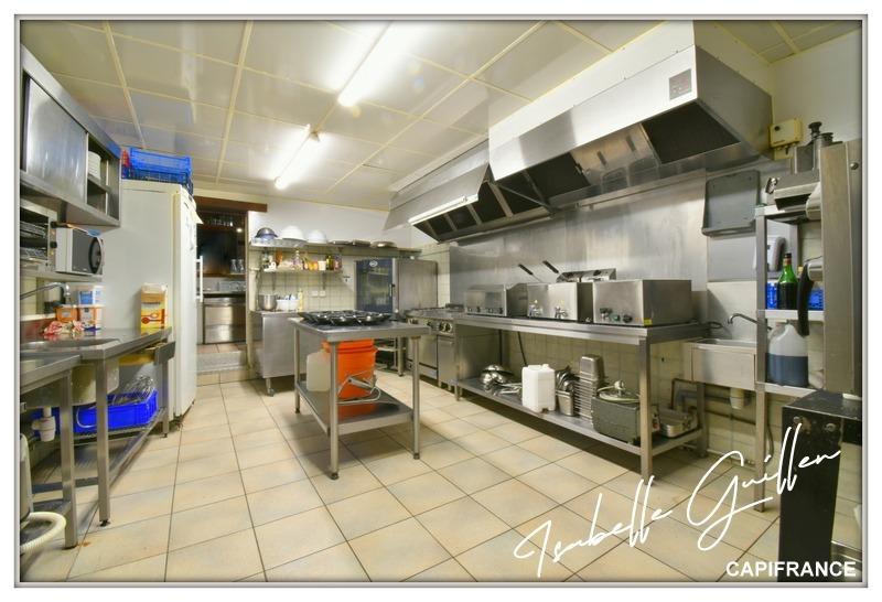 Propriété - 301 m² - 5 pièces