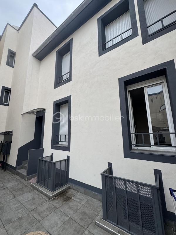 Immeuble - 320 m² - 11 pièces