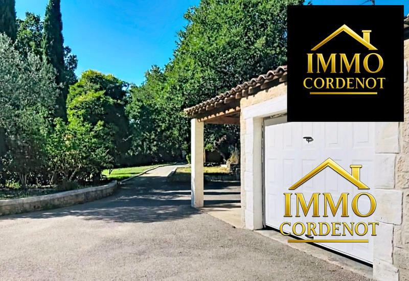 Villa - 250 m² - 7 pièces