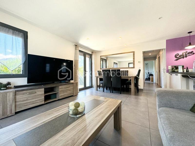 Maison - 200 m² - 4 pièces