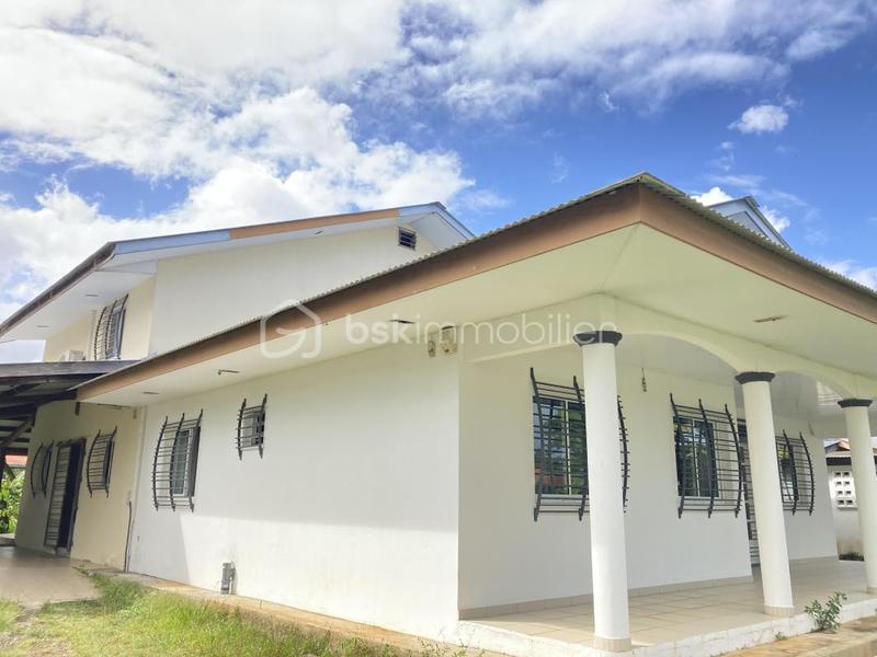 Villa - 280 m² - 7 pièces