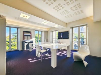 Loft - 124 m² - 5 pièces