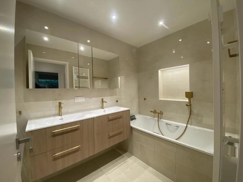 Appartement - 101 m² - 5 pièces