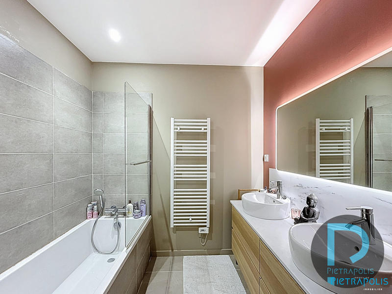 Appartement - 132 m² - 4 pièces