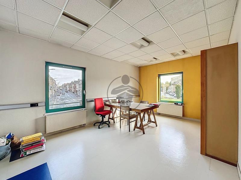 Immeuble - 490 m² - 14 pièces