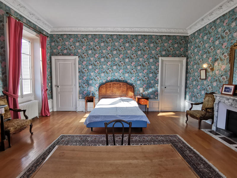 Propriété - 658 m² - 19 pièces