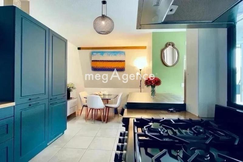 Appartement - 97 m² - 4 pièces