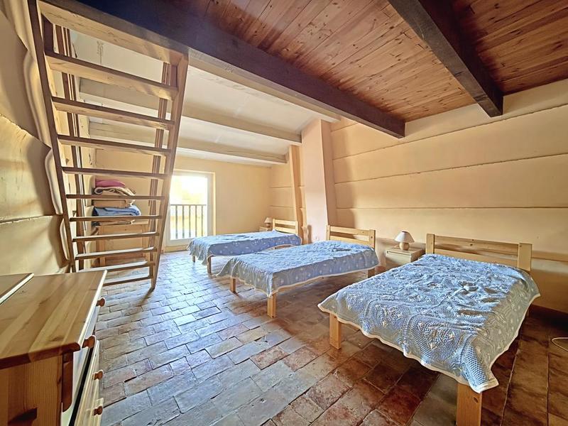 Maison - 204 m² - 7 pièces