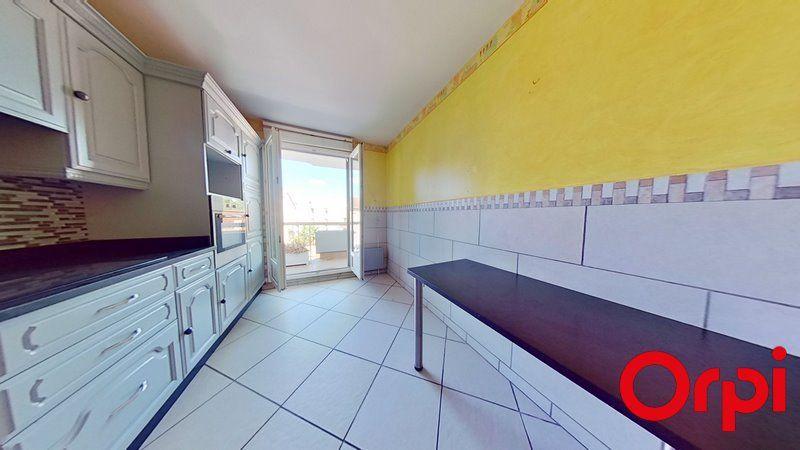 Appartement - 83 m² - 4 pièces