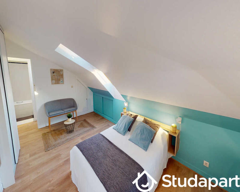 Chambre - 80 m² - 1 pièce