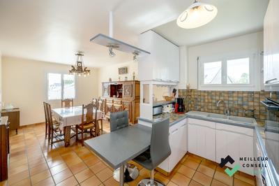 Maison traditionnelle - 109 m² - 5 pièces