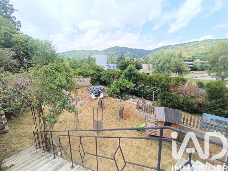 Maison - 96 m² - 5 pièces