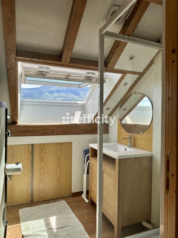 Maison - 198 m² - 8 pièces