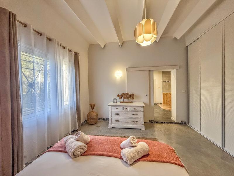 Maison - 500 m² - 6 pièces