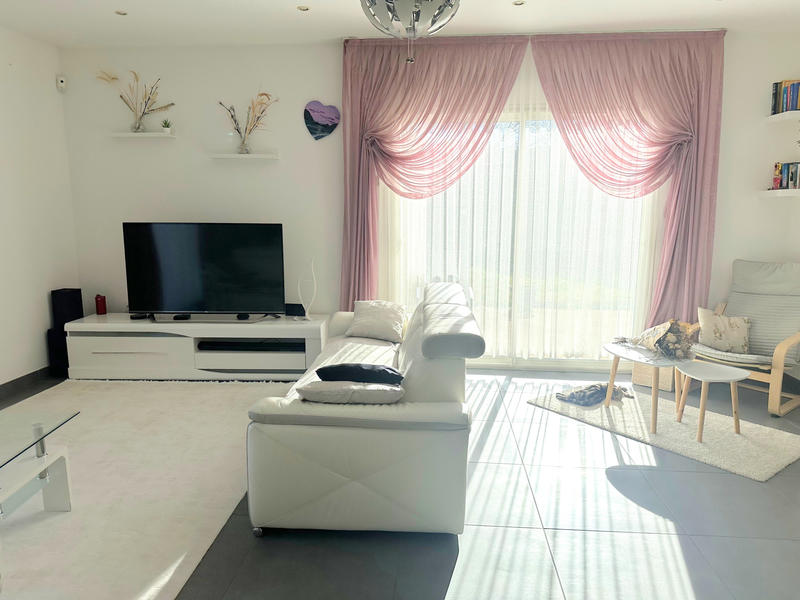 Maison - 165 m² - 6 pièces