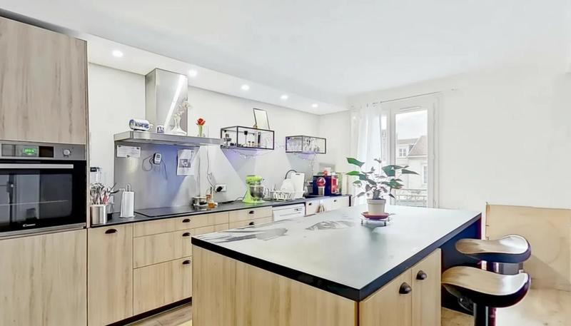 Maison - 92 m² - 4 pièces