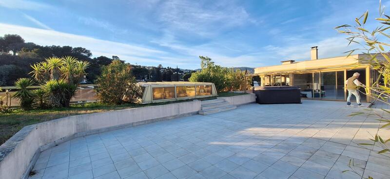 Appartement - 120 m² - 4 pièces