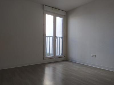 Appartement - 95 m² - 4 pièces