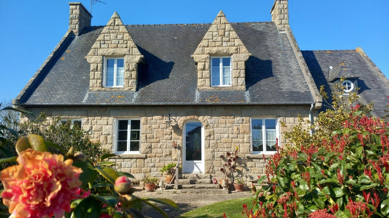 Maison - 145 m² - 9 pièces