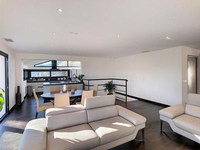 Villa - 193 m² - 3 pièces