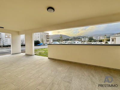 Local commercial - 232 m²