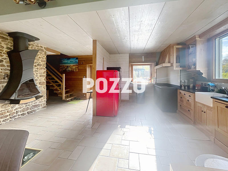 Maison - 202 m² - 7 pièces