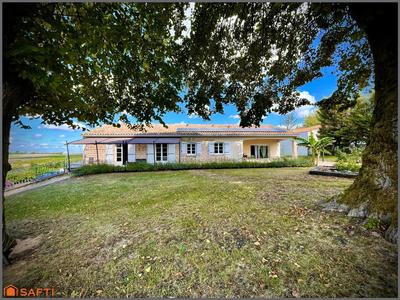 Maison - 141 m² - 8 pièces