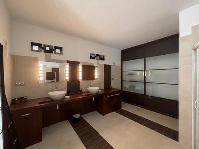 Maison - 265 m² - 8 pièces