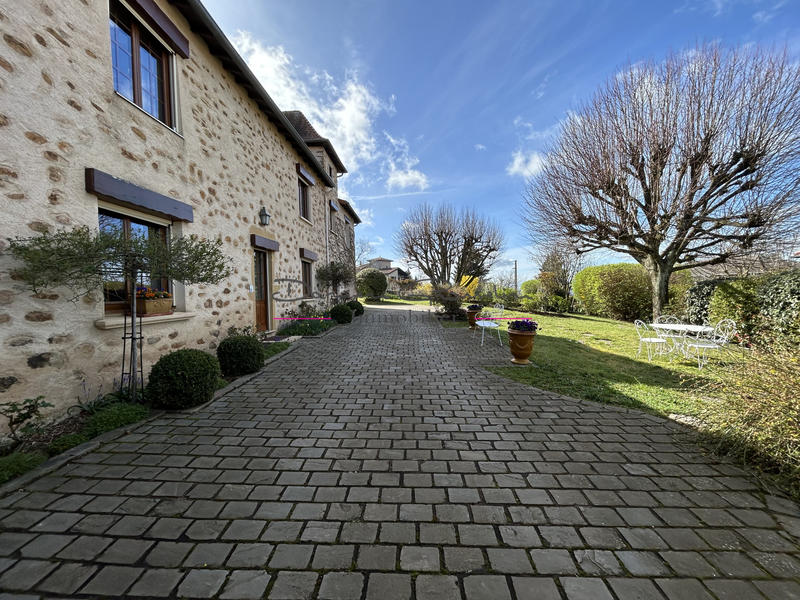 Maison - 140 m² - 6 pièces