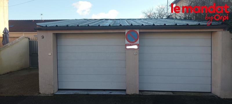 Maison - 450 m² - 8 pièces