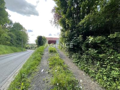 Terrain constructible - 1 940 m²