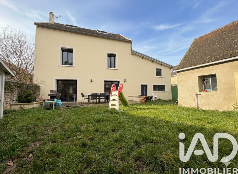 Maison - 144 m² - 6 pièces