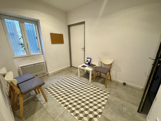 Local commercial - 12 m² - 1 pièce